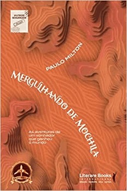 Mergulhando De Mochila