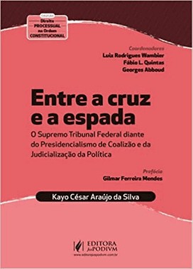 Entre A Cruz E A Espada