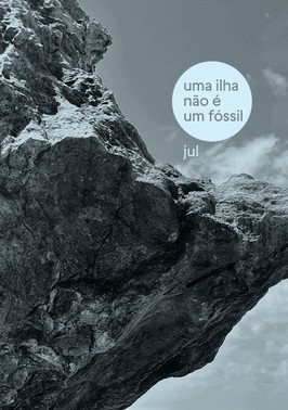 Uma Ilha Nao e Um Fossil