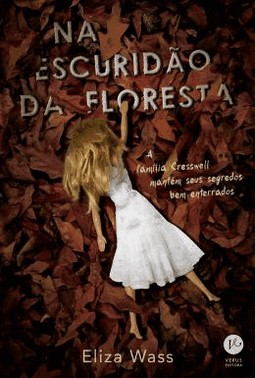 Na Escuridao Da Floresta